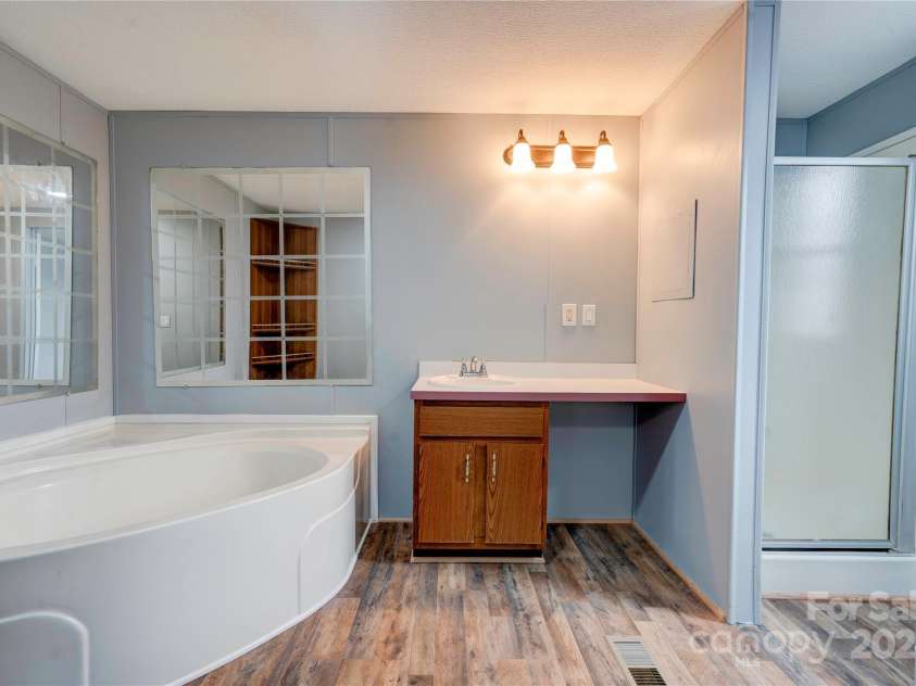 2124 Mcbrayer Springs Road, Shelby, NC 28150.  MLS# CAR4206990, YatesRealty ID 3009. Primary Bath