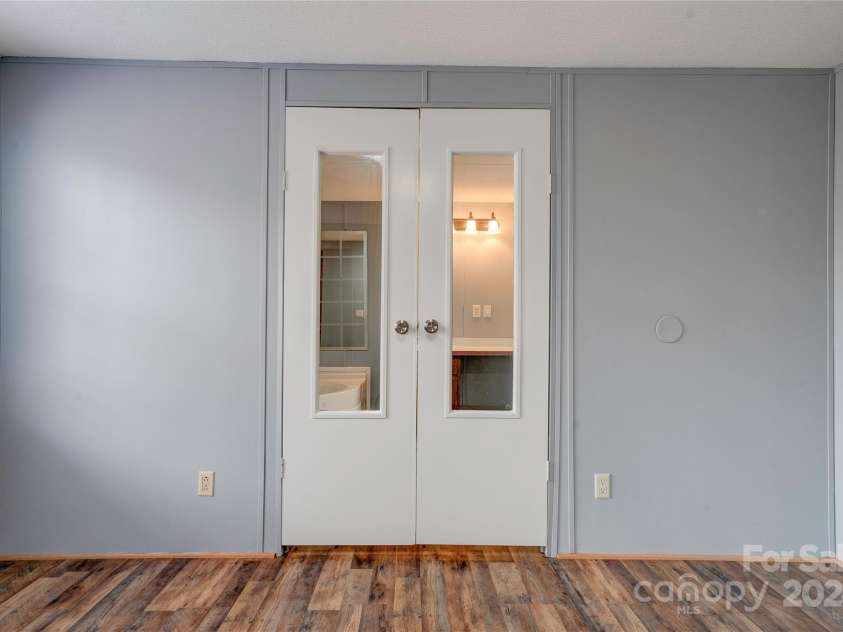 2124 Mcbrayer Springs Road, Shelby, NC 28150.  MLS# CAR4206990, YatesRealty ID 3009. Primary Bedroom