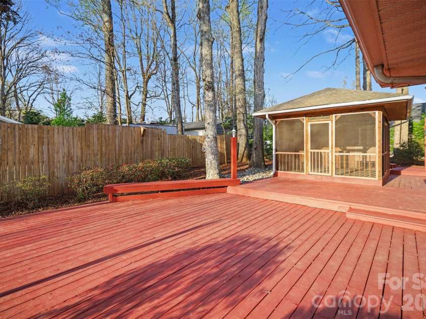 14921 August Lane, Charlotte, NC 28227.  MLS# CAR4360349, YatesRealty ID 30090. 