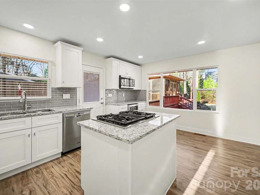 14921 August Lane, Charlotte, NC 28227.  MLS# CAR4360349, YatesRealty ID 30090. 