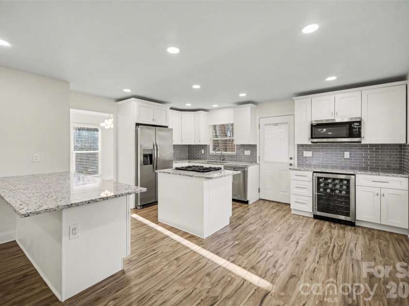 14921 August Lane, Charlotte, NC 28227.  MLS# CAR4360349, YatesRealty ID 30090. 