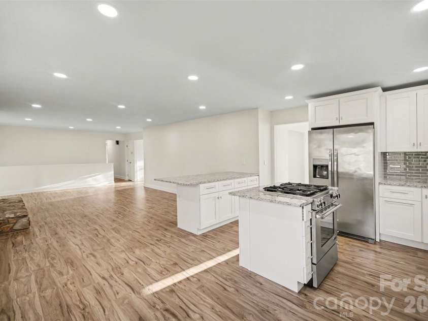 14921 August Lane, Charlotte, NC 28227.  MLS# CAR4360349, YatesRealty ID 30090. 