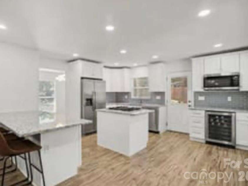 14921 August Lane, Charlotte, NC 28227.  MLS# CAR4360349, YatesRealty ID 30090. 