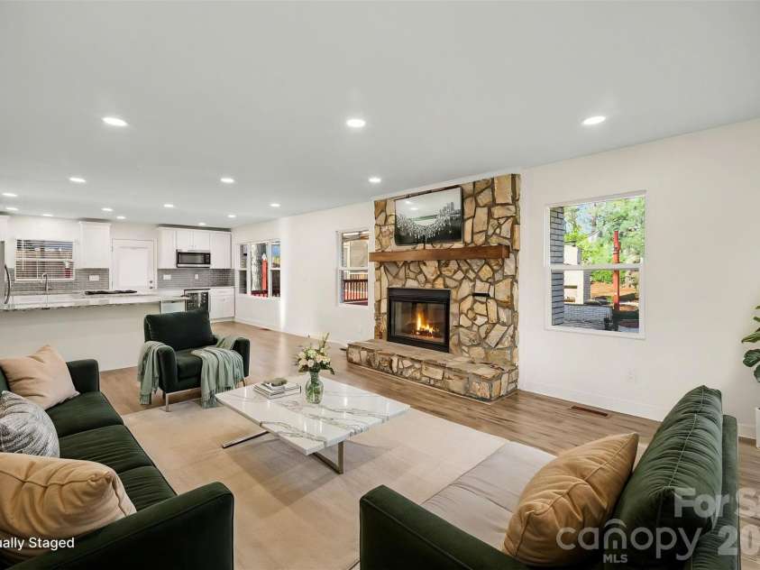 14921 August Lane, Charlotte, NC 28227.  MLS# CAR4360349, YatesRealty ID 30090. Staged