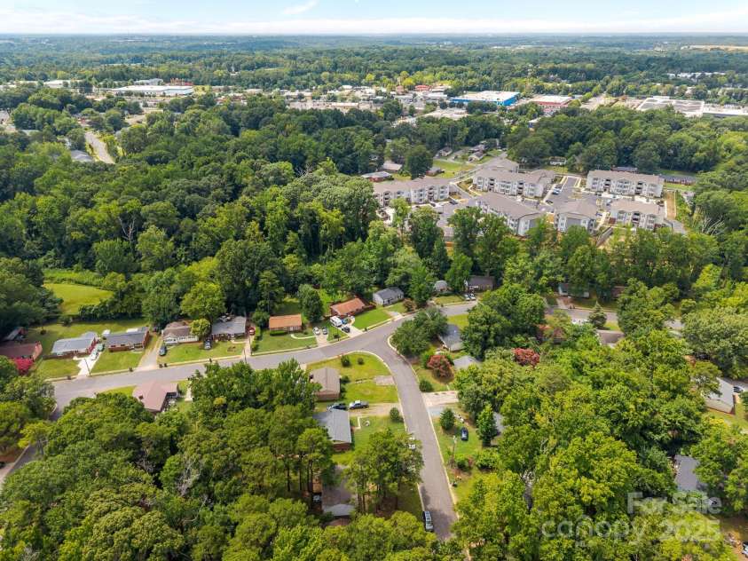 2715 Sonora Lane, Charlotte, NC 28208.  MLS# CAR4284224, YatesRealty ID 30090. 
