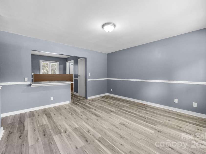 2715 Sonora Lane, Charlotte, NC 28208.  MLS# CAR4284224, YatesRealty ID 30090. 