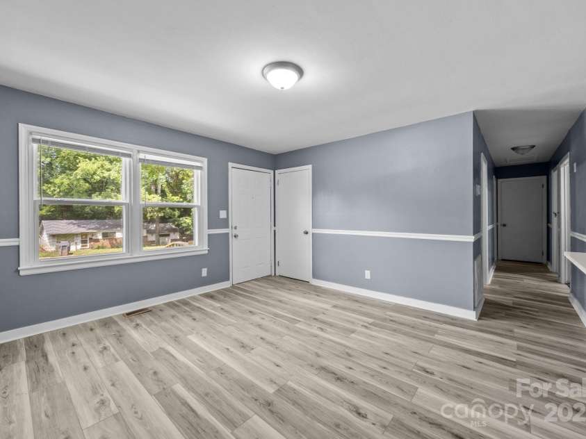 2715 Sonora Lane, Charlotte, NC 28208.  MLS# CAR4284224, YatesRealty ID 30090. 