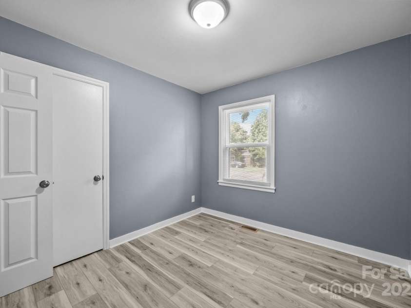 2715 Sonora Lane, Charlotte, NC 28208.  MLS# CAR4284224, YatesRealty ID 30090. 