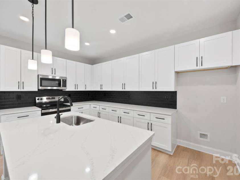 4523 Binwhe Lane, Gastonia, NC 28052.  MLS# CAR4392107, YatesRealty ID 30091. 