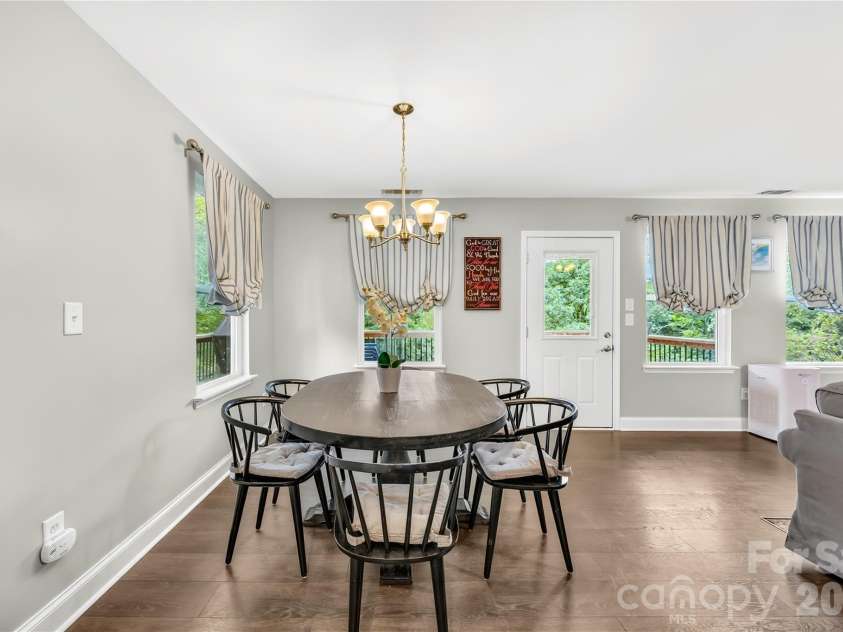 953 Rocky Meadows Lane, Concord, NC 28025.  MLS# CAR4384156, YatesRealty ID 30092. Dining area