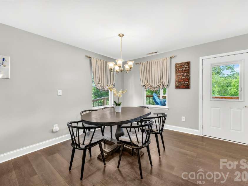 953 Rocky Meadows Lane, Concord, NC 28025.  MLS# CAR4384156, YatesRealty ID 30092. Dining area