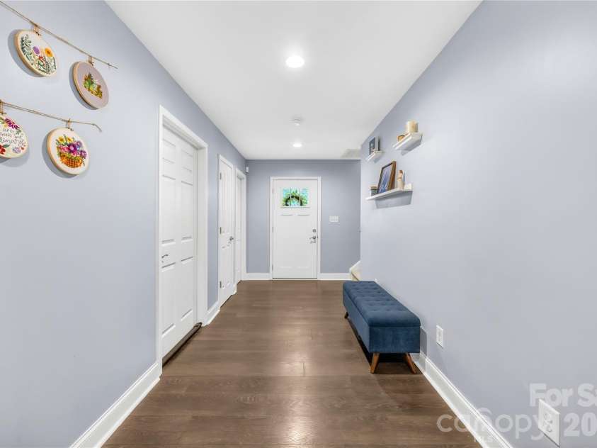 953 Rocky Meadows Lane, Concord, NC 28025.  MLS# CAR4384156, YatesRealty ID 30092. Foyer