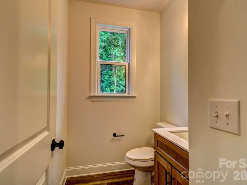 607 LeGrand Street, Shelby, NC 28150.  MLS# CAR4390566, YatesRealty ID 30094. 