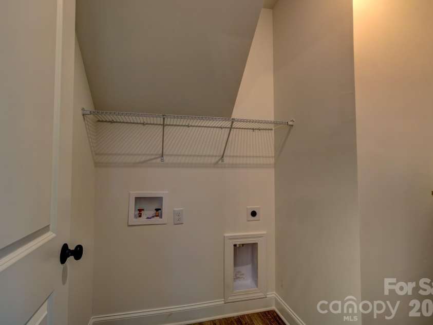 607 LeGrand Street, Shelby, NC 28150.  MLS# CAR4390566, YatesRealty ID 30094. 