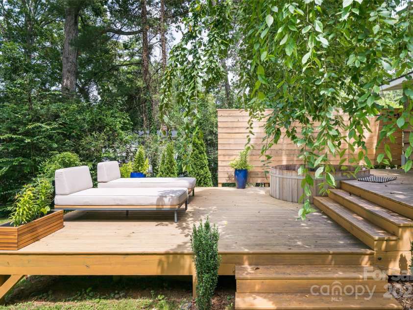 3 Lone Pine Road, Biltmore Forest, NC 28803.  MLS# CAR4286161, YatesRealty ID 30095. Cabin back deck