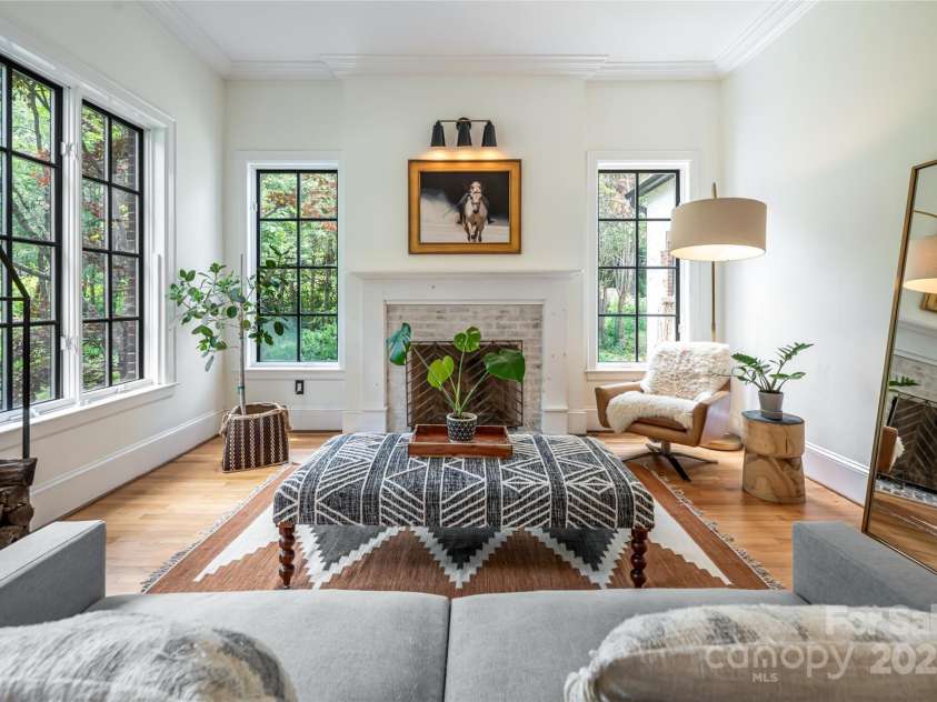 3 Lone Pine Road, Biltmore Forest, NC 28803.  MLS# CAR4286161, YatesRealty ID 30095. Living Room