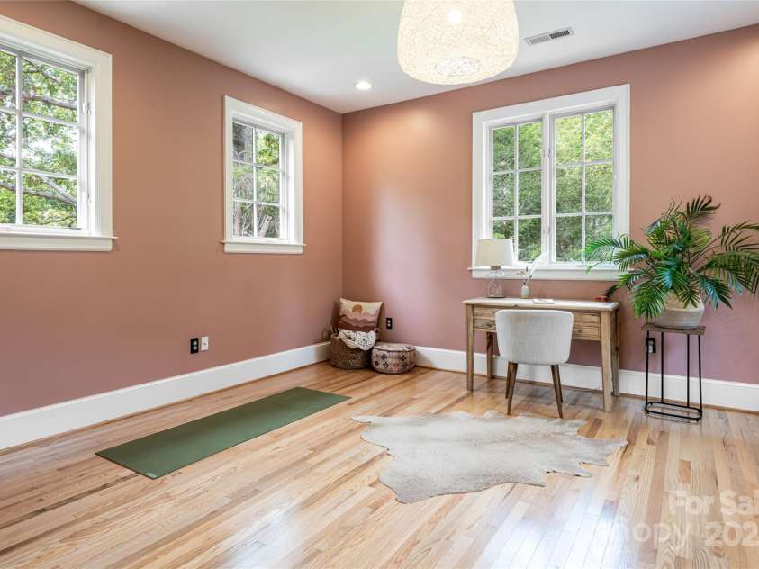 3 Lone Pine Road, Biltmore Forest, NC 28803.  MLS# CAR4286161, YatesRealty ID 30095. Office/Gym/Study off upper primary