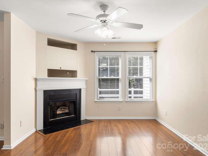 6708 Vlosi Drive, Charlotte, NC 28226.  MLS# CAR4286923, YatesRealty ID 30096. 