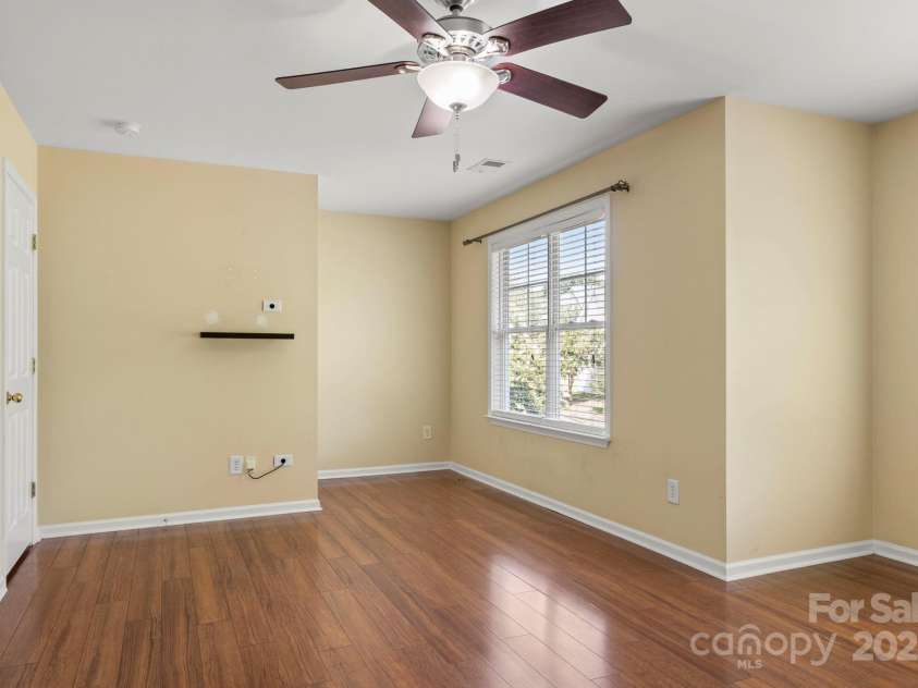 6708 Vlosi Drive, Charlotte, NC 28226.  MLS# CAR4286923, YatesRealty ID 30096. 