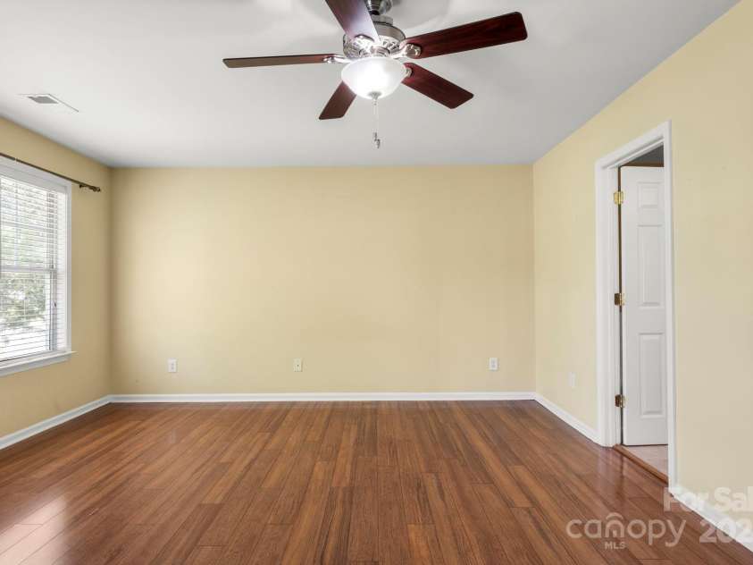 6708 Vlosi Drive, Charlotte, NC 28226.  MLS# CAR4286923, YatesRealty ID 30096. 