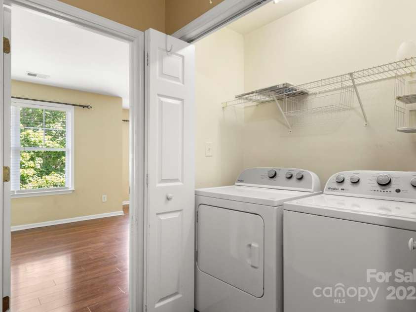 6708 Vlosi Drive, Charlotte, NC 28226.  MLS# CAR4286923, YatesRealty ID 30096. 
