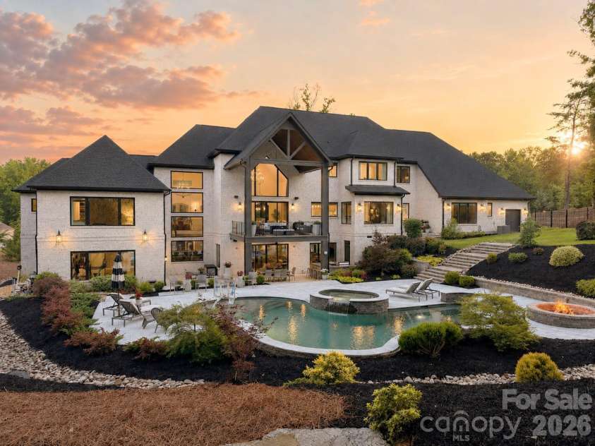 4064 Poplar Ridge Drive, Fort Mill, SC 29715.  MLS# CAR4385848, YatesRealty ID 30097. 