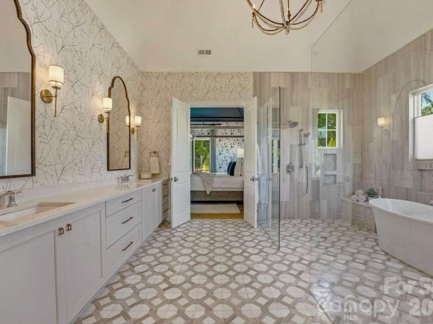 4064 Poplar Ridge Drive, Fort Mill, SC 29715.  MLS# CAR4385848, YatesRealty ID 30097. Primary Bath