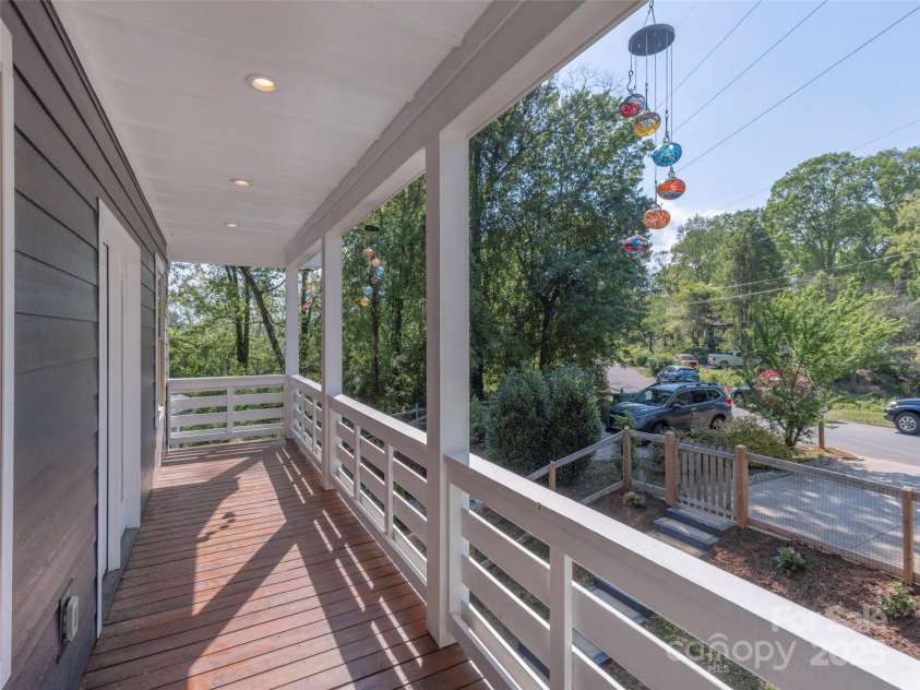 219 Courtland Place, Asheville, NC 28801.  MLS# CAR4252629, YatesRealty ID 30098. Private Covered Balcony off Primary
