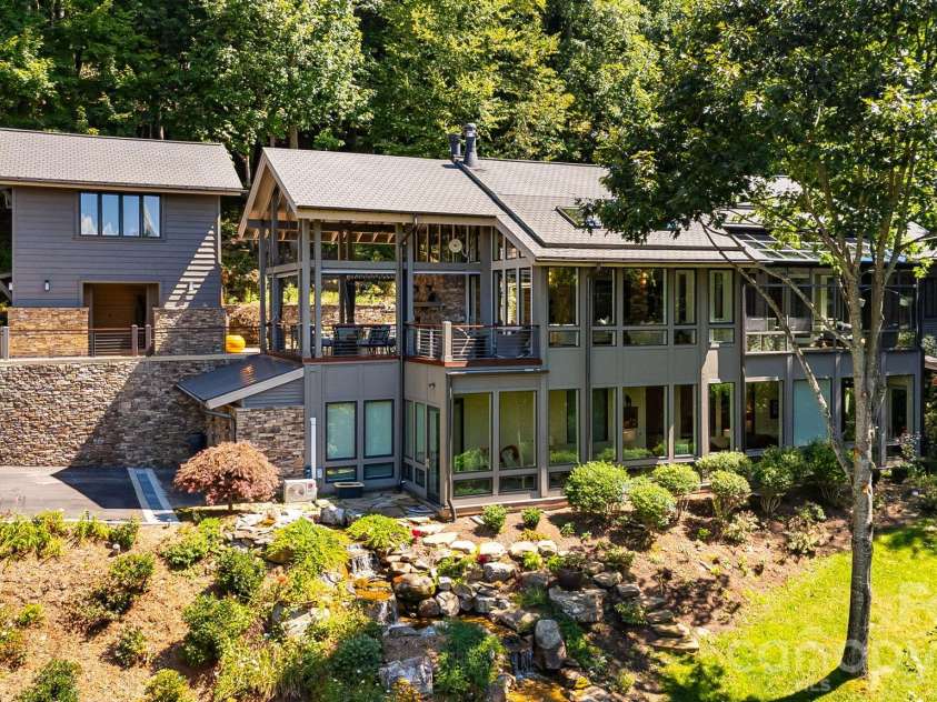 109 Cold Deck Way, Sylva, NC 28779.  MLS# CAR4378441, YatesRealty ID 30099. 