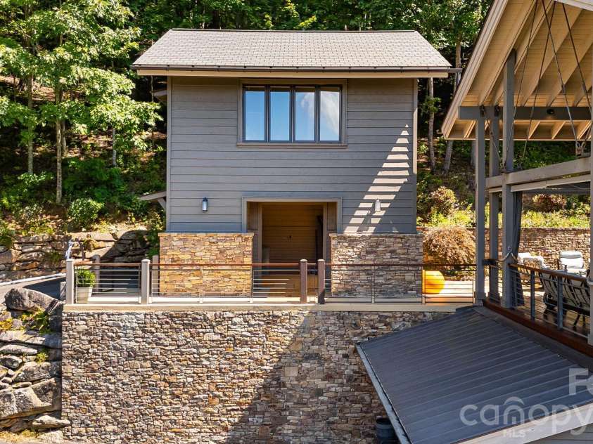 109 Cold Deck Way, Sylva, NC 28779.  MLS# CAR4378441, YatesRealty ID 30099. 