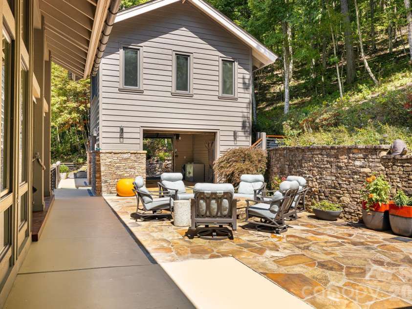 109 Cold Deck Way, Sylva, NC 28779.  MLS# CAR4378441, YatesRealty ID 30099. 
