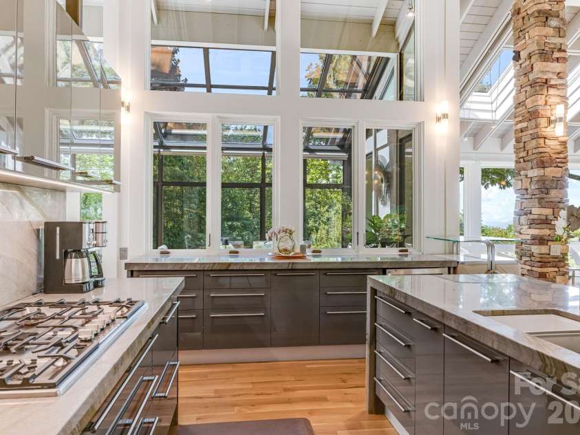 109 Cold Deck Way, Sylva, NC 28779.  MLS# CAR4378441, YatesRealty ID 30099. 