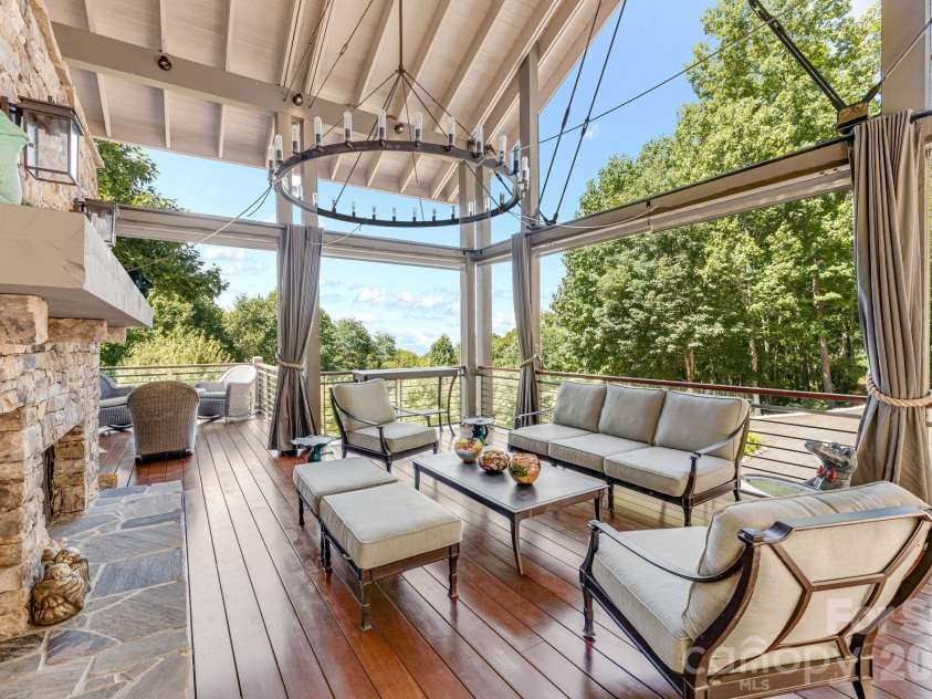 109 Cold Deck Way, Sylva, NC 28779.  MLS# CAR4378441, YatesRealty ID 30099. 