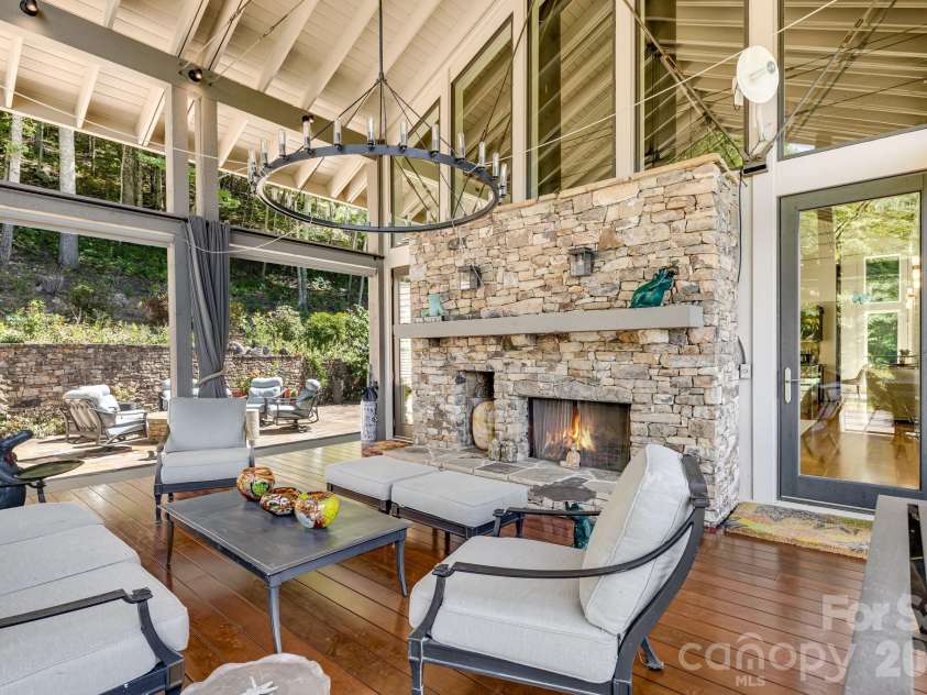 109 Cold Deck Way, Sylva, NC 28779.  MLS# CAR4378441, YatesRealty ID 30099. 