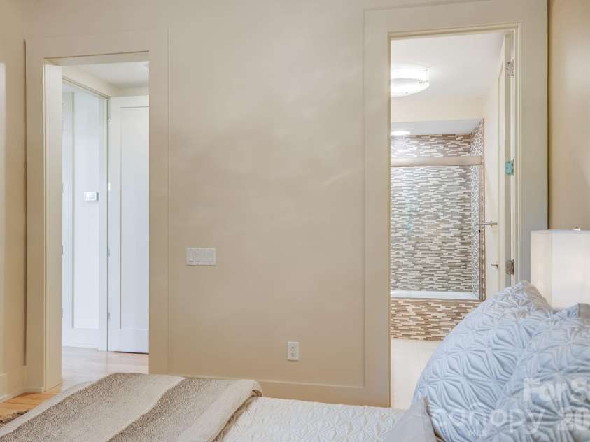 109 Cold Deck Way, Sylva, NC 28779.  MLS# CAR4378441, YatesRealty ID 30099. 