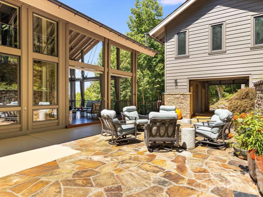 109 Cold Deck Way, Sylva, NC 28779.  MLS# CAR4378441, YatesRealty ID 30099. 