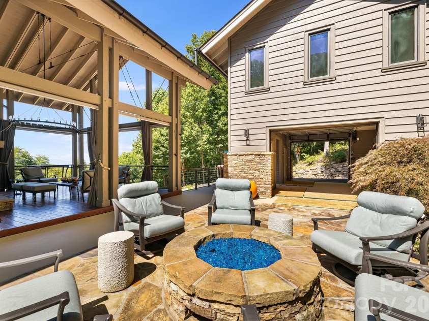 109 Cold Deck Way, Sylva, NC 28779.  MLS# CAR4378441, YatesRealty ID 30099. 