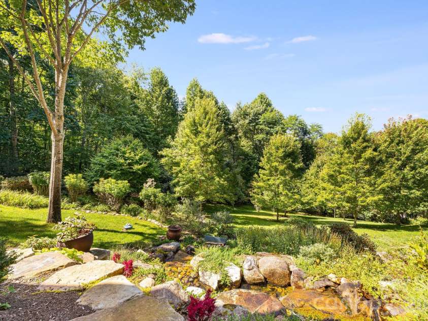 109 Cold Deck Way, Sylva, NC 28779.  MLS# CAR4378441, YatesRealty ID 30099. 