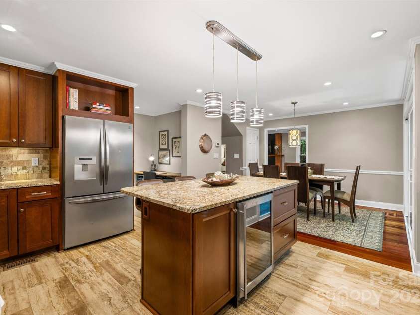 605 Giles Court, Matthews, NC 28105.  MLS# CAR4283220, YatesRealty ID 30099. 