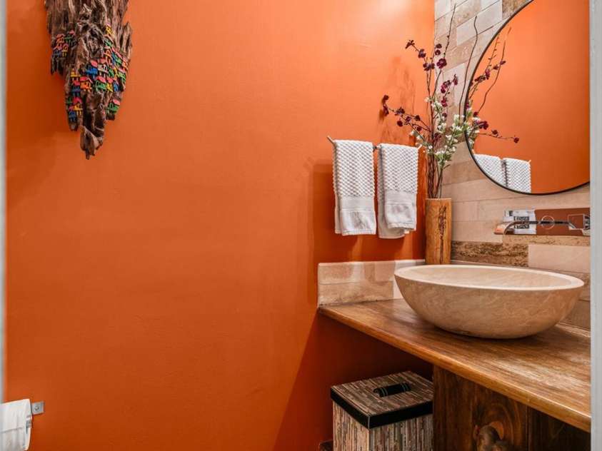 605 Giles Court, Matthews, NC 28105.  MLS# CAR4283220, YatesRealty ID 30099. 