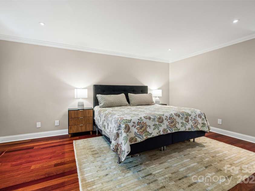 605 Giles Court, Matthews, NC 28105.  MLS# CAR4283220, YatesRealty ID 30099. 