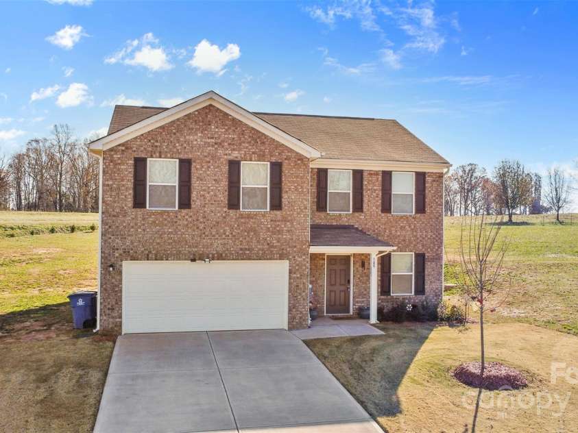 109 Vintage Woods Lane, Shelby, NC 28150.  MLS# CAR4204395, YatesRealty ID 301. 