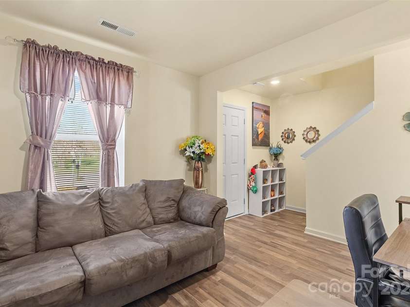 109 Vintage Woods Lane, Shelby, NC 28150.  MLS# CAR4204395, YatesRealty ID 301. 