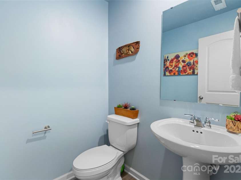 109 Vintage Woods Lane, Shelby, NC 28150.  MLS# CAR4204395, YatesRealty ID 301. 