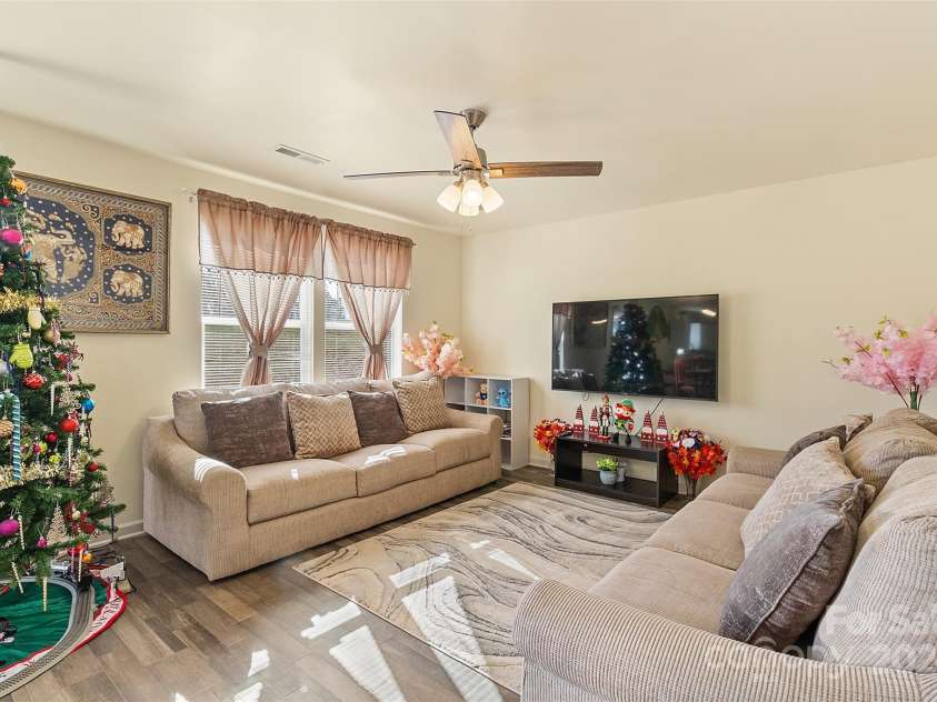 109 Vintage Woods Lane, Shelby, NC 28150.  MLS# CAR4204395, YatesRealty ID 301. 