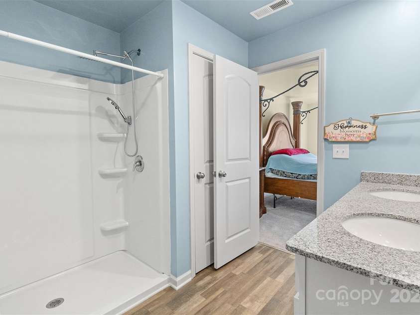 109 Vintage Woods Lane, Shelby, NC 28150.  MLS# CAR4204395, YatesRealty ID 301. 