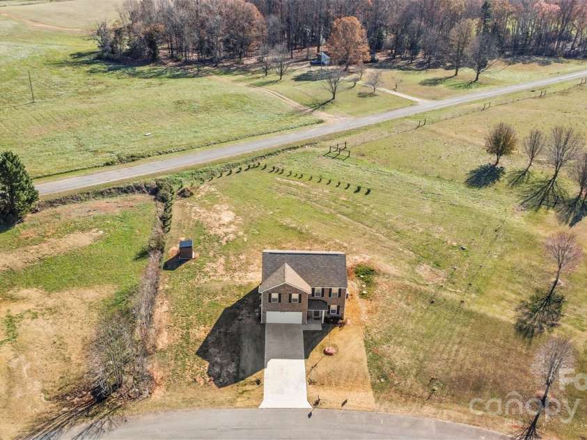 109 Vintage Woods Lane, Shelby, NC 28150.  MLS# CAR4204395, YatesRealty ID 301. 