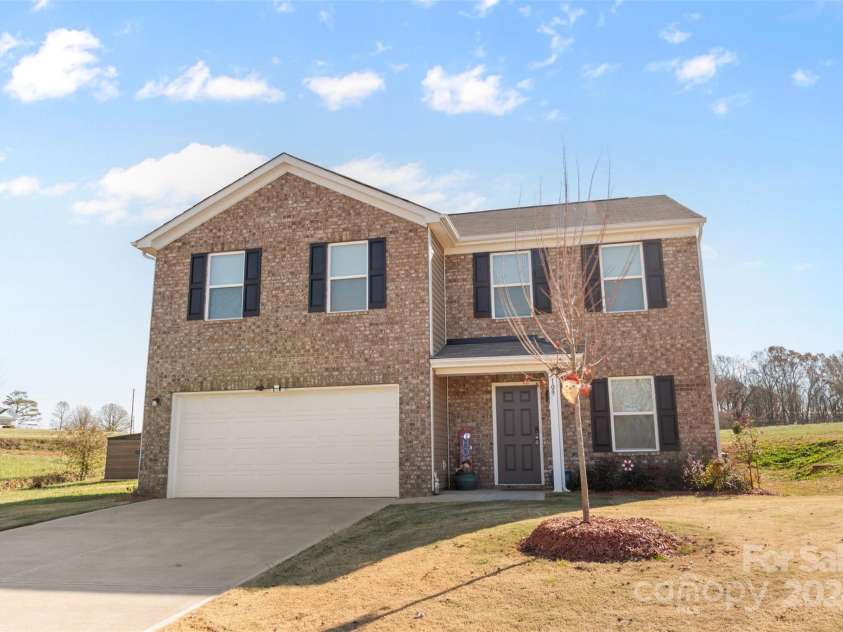 109 Vintage Woods Lane, Shelby, NC 28150.  MLS# CAR4204395, YatesRealty ID 301. 