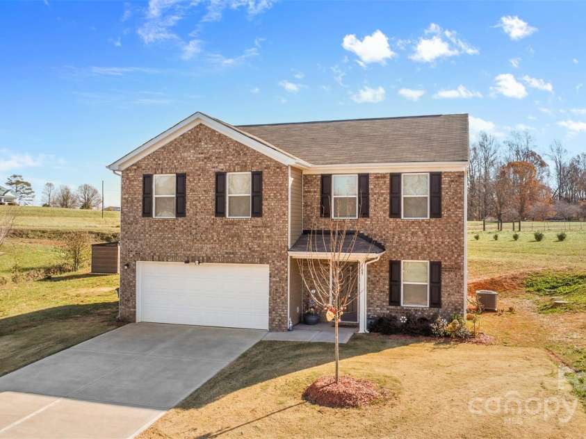 109 Vintage Woods Lane, Shelby, NC 28150.  MLS# CAR4204395, YatesRealty ID 301. 