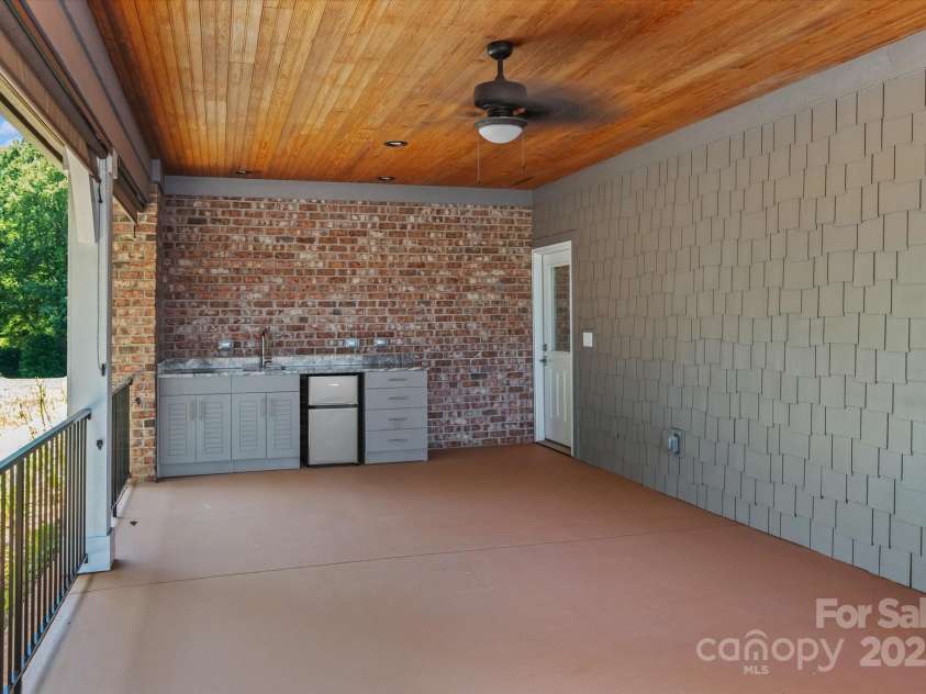 1122 Astoria Parkway, Catawba, NC 28609.  MLS# CAR4285552, YatesRealty ID 301. 